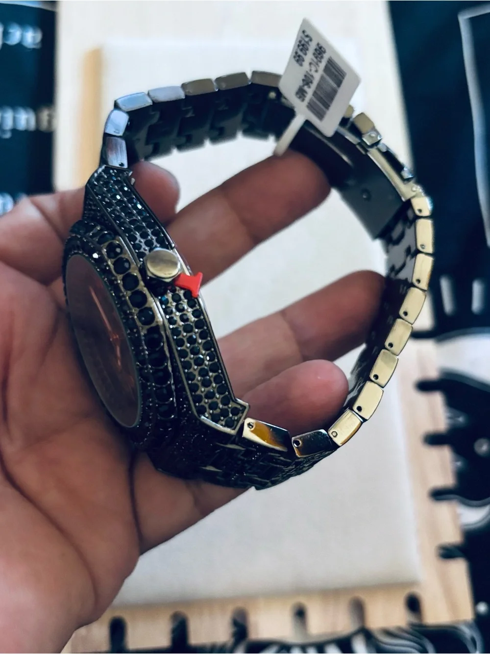Black Crystal Skull Dial Fashion Watch - Unbranded
